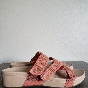 Vionic Pink Sandals with Criss-Cross Straps and Platform Sole